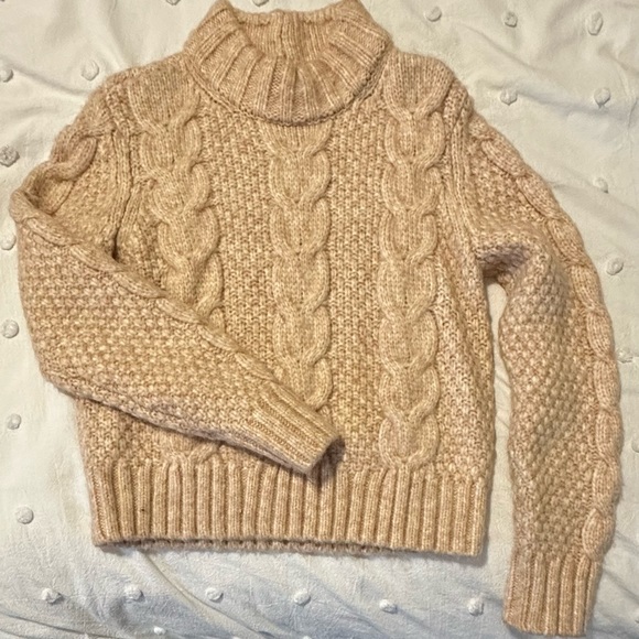 American Eagle cable knit sweater, Medium - Picture 1 of 5